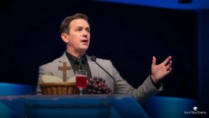 Pastor Nilson Gomes é submetido a cirurgia de urgência devido a problema de saúde