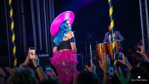 Pastora Baby do Brasil comanda bloco Arrebatados no Carnaval 2025
