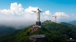 Encantado inaugura a maior estátua de Cristo do Brasil e atrai turismo