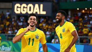 Brasil avança no Mundial de Beach Soccer com vitória emocionante sobre a Itália