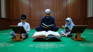 Estudo revela problemas em livros didáticos no Paquistão e exclusão religiosa