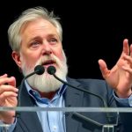 Lula Lança o Programa Mais Especialistas para Melhorar Saúde Pública no Brasil