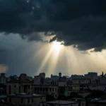 Tempestade sobre cidade antiga, simbolizando juízo divino.