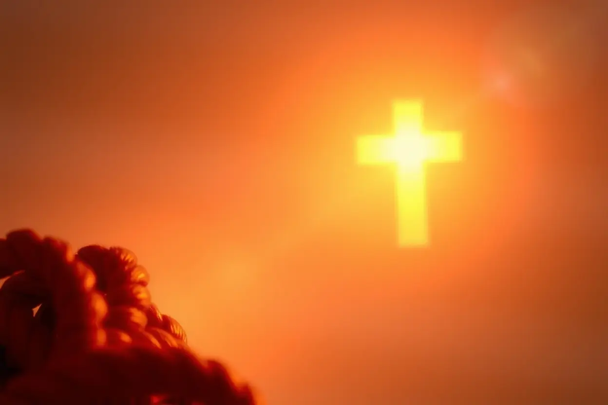 Cordão escarlate apontando para a salvação em Cristo.