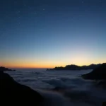A Revelação de Deus: Estudo Bíblico de Salmos 19 Completo Céu estrelado representando a revelação de Deus no estudo bíblico de Salmos 19