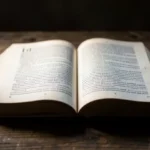 Bíblia aberta destacando o sermão textual em 2 Coríntios 12:9
